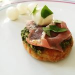 Bouchées au parmesan, pesto, tomates et jambon de Bayonne 2 notrebonnefranquette