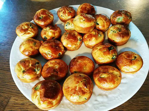 Mini cakes de courgette menthe-basilic